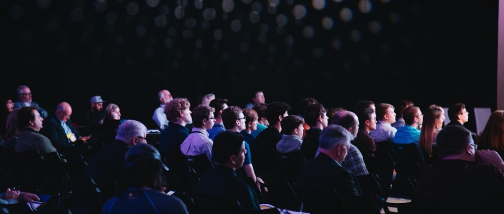 Hur man skapar engagerande och interaktiva konferenspresentationer illustration